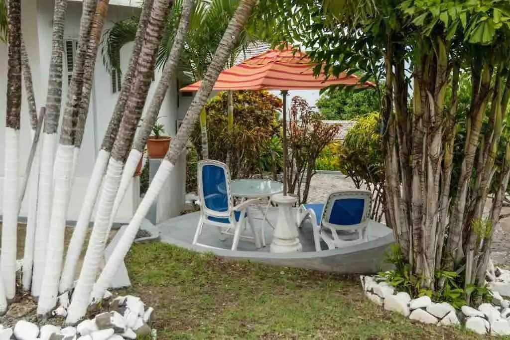 Oceandale Beachfront Villa Cap Estate
