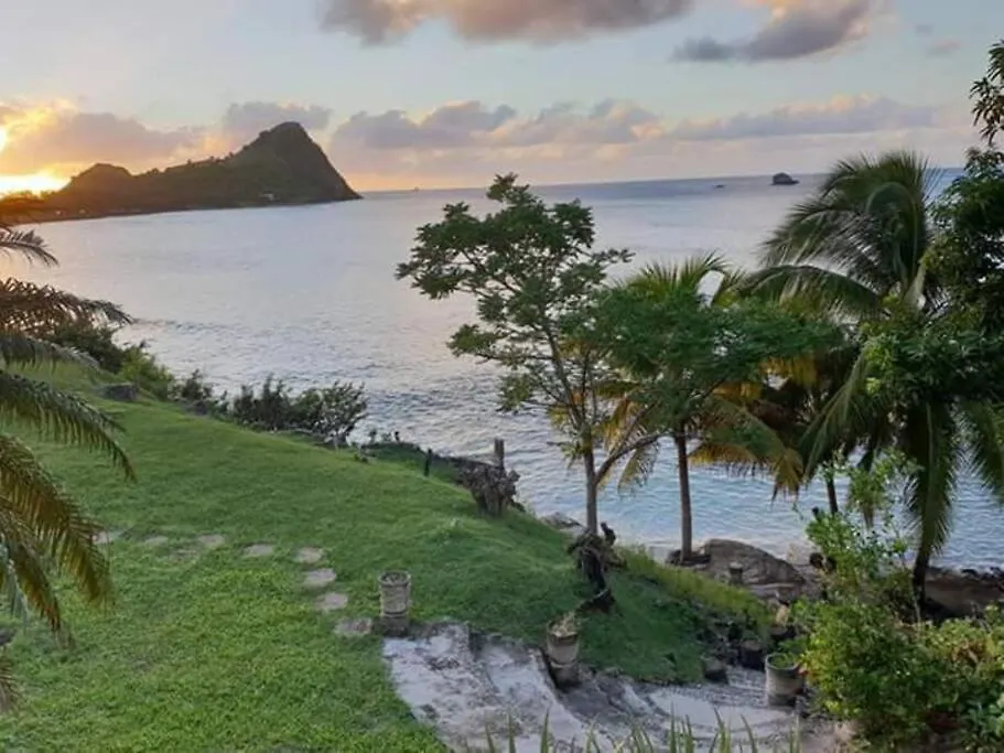 Oceandale Beachfront Villa Cap Estate 0*,